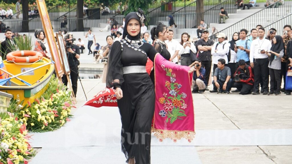 Tampilan salah satu peserta memukau para pengunjung dan tamu undangan. (istimewa).