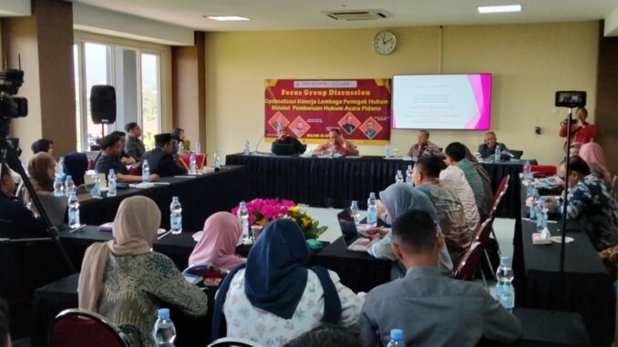Kegiatan FGD di Fakultas Hukum UMM pada Sabtu (26/4/2025). Dalam FGD tersebut praktisi hukum, Prof. Dr. Tongat, SH., M.Hum kupas asas diferensiasi fungsional dan "Polisi Justisi" Sabtu (26/04/2025).