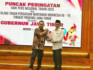 Rektor UIBU Dr Nurcholis Sunuyeko, Tokoh Pemerata Akses Pendidikan Peraih Penghargaan pada Puncak HPN 2025, Senin 28 April 2025 malam. (Dok. UIBU).