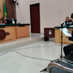 Baca Nota Pembelaan, Terdakwa Isa Zega Terisak dan Tantang Sumpah Pocong JPU dan Pelapor. (ist).