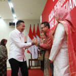 Wali Kota Wahyu Hidayat Hadiri Pengukuhan Kepala OJK Malang, Begini Harapannya. (Sumber Prokompim).