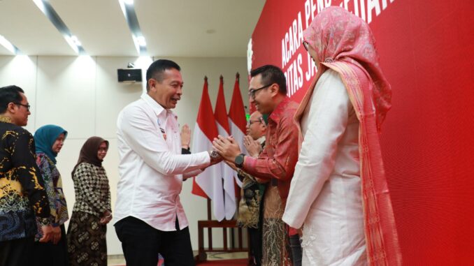 WhatsApp Image 2025-05-07 at 20.54.14 Wali Kota Wahyu Hidayat Hadiri Pengukuhan Kepala OJK Malang, Begini Harapannya. (Sumber Prokompim).