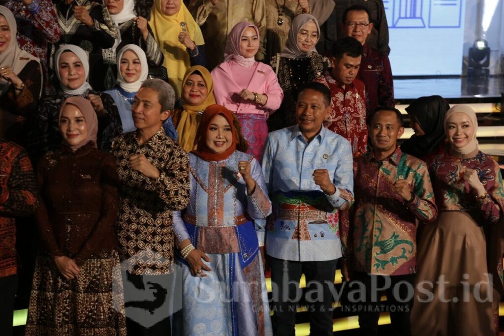 Nuansa gala dinner Munas VII APEKSI 2025 penuh dengan keakraban. (Sumber Prokompim).