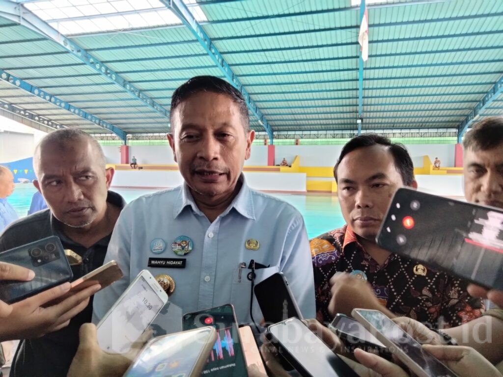Wali Kota Wahyu Hidayat saat memberikan keterangan kepada