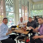 Makan siang bareng Wali Kota Wahyu Hidayat, anggota dewan Rendra Masdrajad Safaat bahas UMKM dan keluhan warga, Kamis, 15 Mei 2025. (istimewa).