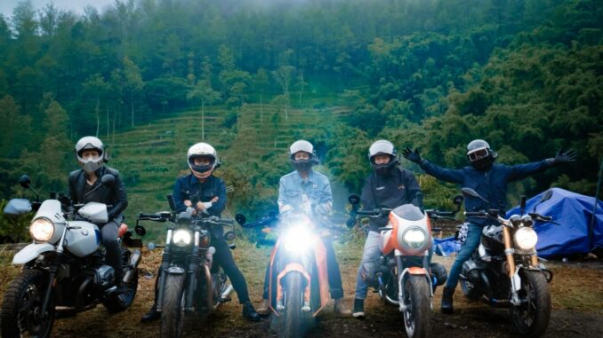 WhatsApp Image 2025-05-18 at 17.47.18 Gilang Juragan 99 “Motoran” Bareng the Dudas Minus One dan Kenalkan Pesona Malang, Minggu 17 Mei 2025. (istimewa).
