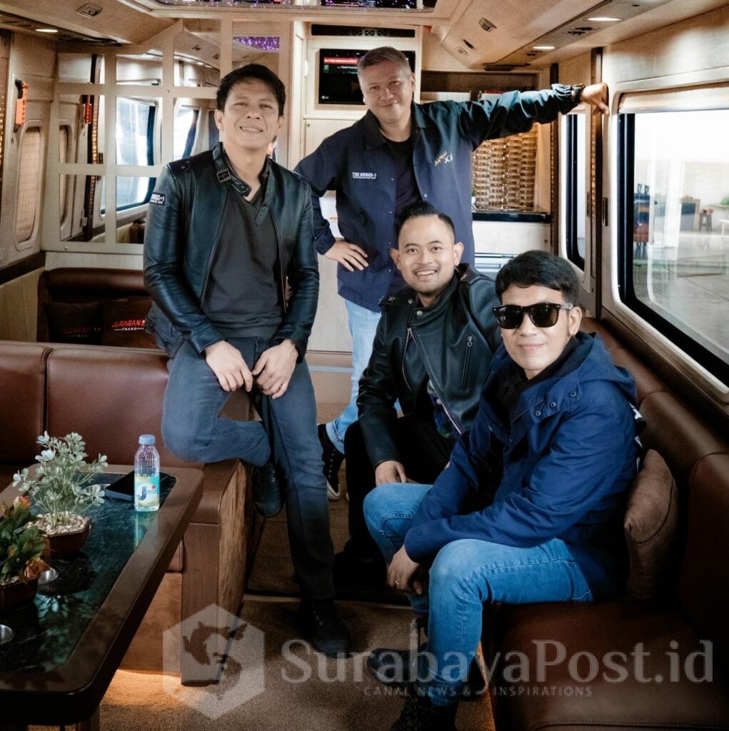 Gilang Juragan 99 bersama kelompok pemotor The Dudas Minus One