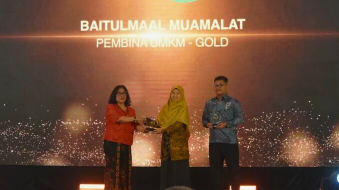 WhatsApp Image 2025-05-21 at 09.49.52 BMM Borong 3 Penghargaan Di Ajang UMKM Award 2025. (istimewa).