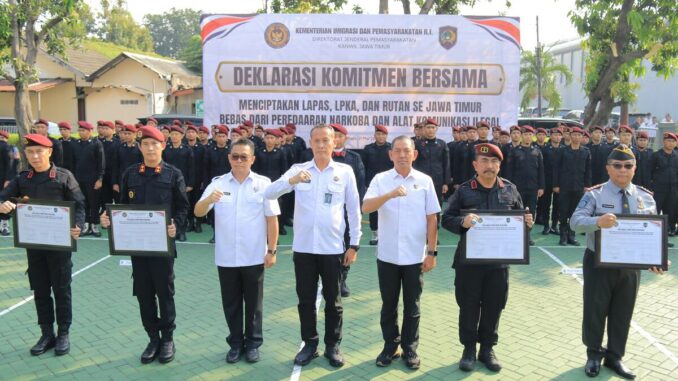 WhatsApp Image 2025-05-22 at 20.22.22 Komitmen Bersama, Kanwil Ditjen PAS Jatim Gelar Deklarasi Lapas dan Rutan Bebas Narkoba dan Hp Ilegal