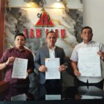 Tim kuasa hukum dari Law Firm Dr Yayan Riyanto, SH, MH. (istimewa).