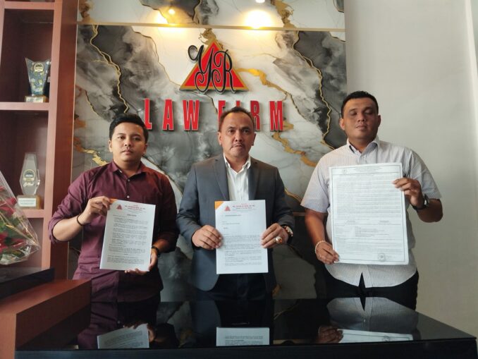 Tim kuasa hukum dari Law Firm Dr Yayan Riyanto, SH, MH. (istimewa).