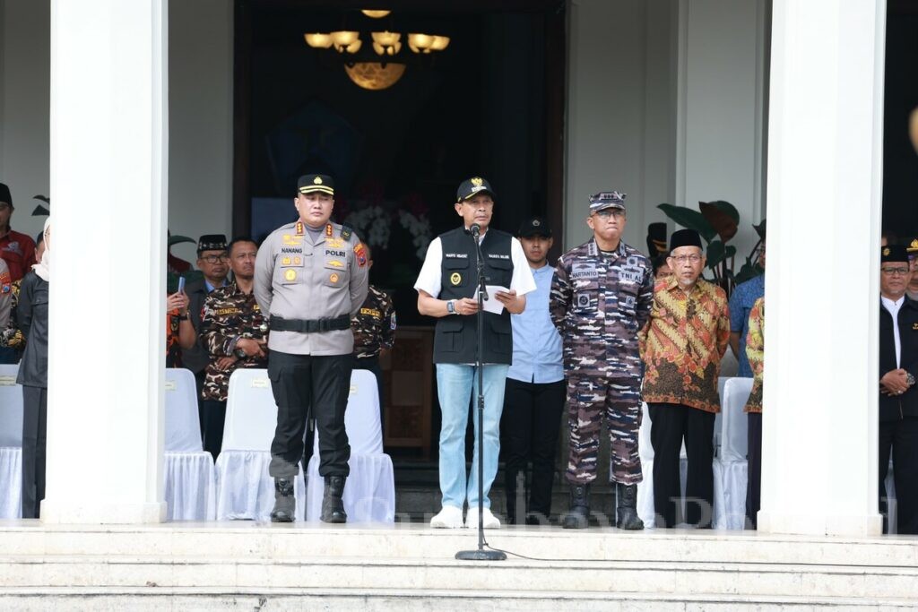 Walikota Malang, Wahyu Hidayat memimpin deklarasi lawan premanisme. (Sumber Prokompim).