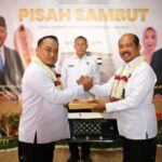 Serah terima jabatan Kalapas Kelas 1 Malang dari Ketut Akbar Herry Achjar kepada Teguh Pamuji, Senin (26/05/2025).
