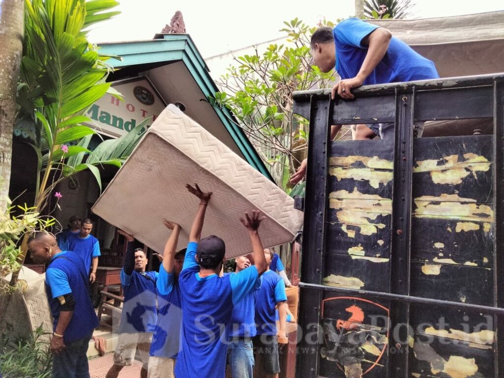 Eksekusi Hotel Mandala Puri oleh PN Kelas 1A Kota Malang melalui juru sita, Selasa (27/05/2025).