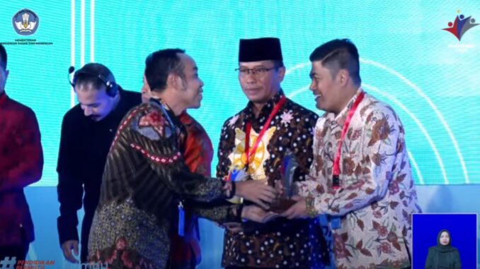 WhatsApp Image 2025-05-31 at 08.02.35 Raih Indeks Capaian SPM Pendidikan Terbaik, Wali Kota Malang: Wujud Komitmen Pemkot Memberikan Pendidikan Berkualitas. (Sumber Prokompim).
