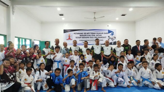 WhatsApp Image 2025-05-31 at 18.22.30 Turnamen Karate Piala Dandim 0833 yang dibuka oleh Wali Kota Malang, Wahyu Hidayat, Sabtu (31/05/2025).