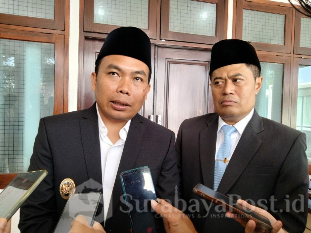 Wawali Ali Muthohirin saat memberikan keterangan kepada wartawan