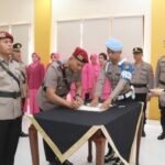 Kapolres Batu, AKBP Andi Yudha Pranata saat memimpin sertijab sejumlah pejabat utama dilingkungan Polres Batu.(Ist)