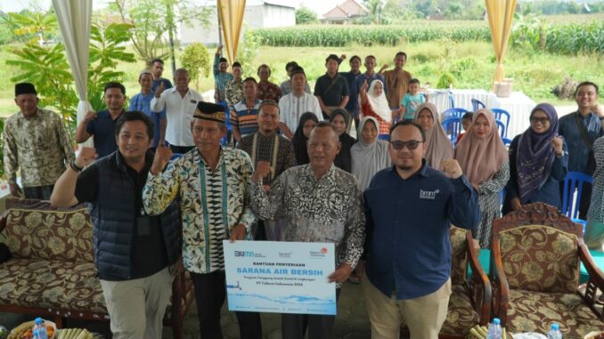 WhatsApp Image 2025-06-04 at 09.47.54 PT Telkom Sediakan Sarana Air Bersih Untuk Warga Desa Kepohagung dan Ngino Kabupaten Tuban