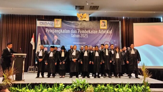 WhatsApp Image 2025-06-10 at 17.09.42 Dewan Pimpinan Nasional Perhimpunan Advokat Indonesia melantik 36 calon advokat baru DPC Peradi Kabupaten Malang, Jawa Timur, Selasa (10/6/2025).