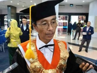 Direktur Polinema, Supriatna Adhisuwignjo, saat ditemui di sela pengukuhan guru besar, Kamis 12 Juni 2025. (Ft. Joko).