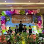 Ustadz Rokhmad, Anggota DPRD Kota Malang bersama siswa TK yang menguasai empat bahasa. (ist)