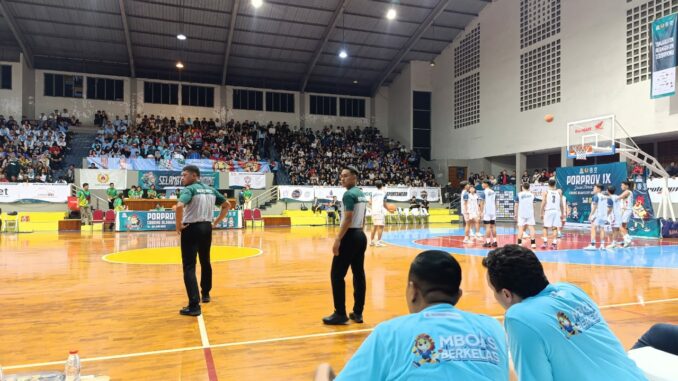 WhatsApp Image 2025-06-15 at 20.25.48 Tonton Laga Basket, Wali Kota Malang Harapkan Penonton Terus Penuh di Porprov IX Jatim 2025, Minggu (15/06/2025) malam.