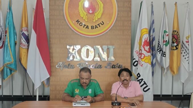 WhatsApp Image 2025-06-17 at 14.30.58 Sentot Ari Wahyudi bersama Sinal Abidin saat Konferensi Pers di Kantor KONI Kota Batu.(Gus)