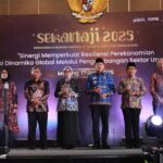 Walikota Wahyu Hidayat Terima Penghargaan TP2DD, Kota Malang Dinilai Paling Cepat Gunakan KKPD, Selasa 17 Juni 2025. (Sumber Prokompim).