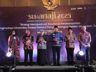 Walikota Wahyu Hidayat Terima Penghargaan TP2DD, Kota Malang Dinilai Paling Cepat Gunakan KKPD, Selasa 17 Juni 2025. (Sumber Prokompim).