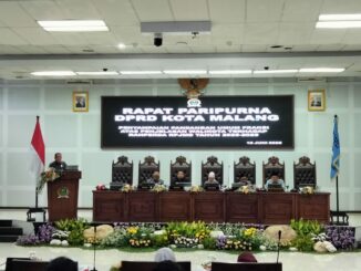 Rapat paripurna yang digelar pada Senin (16/6/2025), fraksi-fraksi DPRD menyoroti berbagai persoalan, termasuk kesenjangan ekonomi dan lingkungan.
