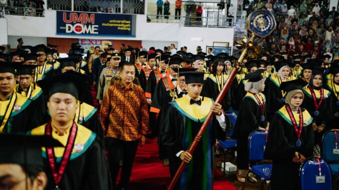 WhatsApp Image 2025-06-17 at 17.43.31 Hadiri wisuda ke 118, Gubernur NTB Ajak Wisudawan UMM Siap Mengabdi dan Membangun Daerah, Selasa 17 Juni 2025. (ist).
