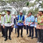 Walikota Malang, Wahyu Hidayat mendampingi Kepala Staf Kepresidenan Tinjau Program Sekolah Rakyat dan SPPG, Jumat 20 Juni 2025.