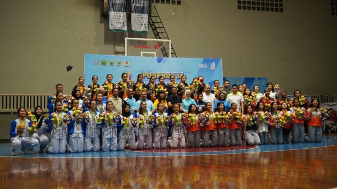 WhatsApp Image 2025-06-23 at 20.18.12 (1) Wali Kota Wahyu Hidayat Apresiasi Raihan Medali Perak Tim Basket Putra dan Putri Kota Malang di Porprov Jatim 2025, Senin (23/6/2025).