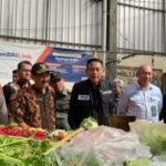 Wali Kota Wahyu Hidayat bersama TPID Kota Malang saat sidak di pasar Mergan, Kamis 26 Juni 2025. (ist).