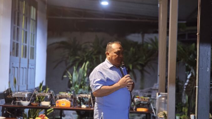 WhatsApp Image 2025-07-08 at 22.05.30 Kalapas Kelas 1 Malang, Teguh Pamuji menyampaikan rencana kunjungan Menteri Imipas saat jagongan santai bersama awak media, Selasa (7/8/2025) malam.