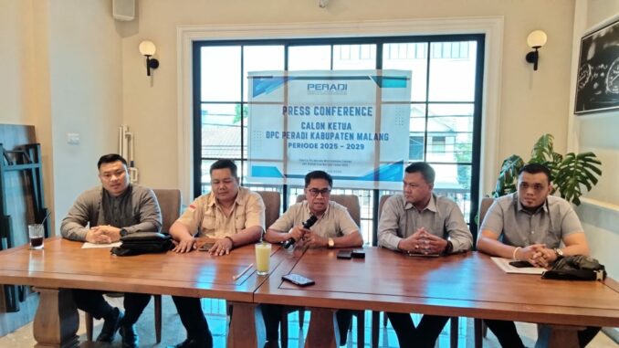 WhatsApp Image 2025-07-09 at 21.23.28 Dua Calon Ketua DPC Peradi Kabupaten Malang Periode 2025-2029 Sampaikan Visi-Misi, Rabu (9/7/2025) siang.