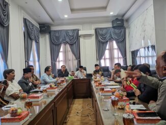 Rapat dengar pendapat antara PT Tomoland selaku pengembang perumahan Graha Agung dengan perwakilan warga Joyogrand kembali digelar di DPRD Kota Malang, Jumat 11 Juli 2025