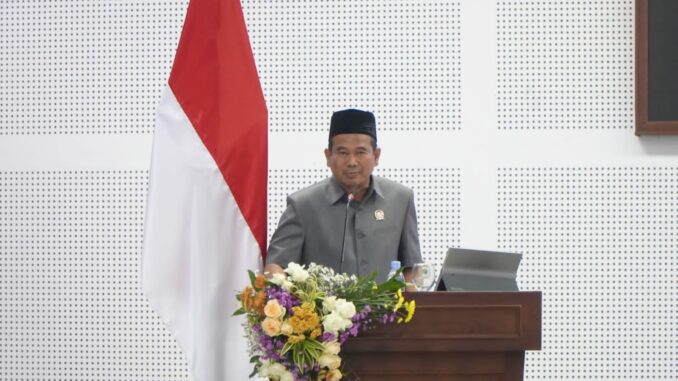 WhatsApp Image 2025-07-15 at 17.54.15 Juru Bicara Fraksi PKS, H. Rokhmad, S.Sos, menyampaikan beberapa catatan penting terkait Perda Pengarusutamaan Gender, Selasa 15 Juli 2025. (ist).