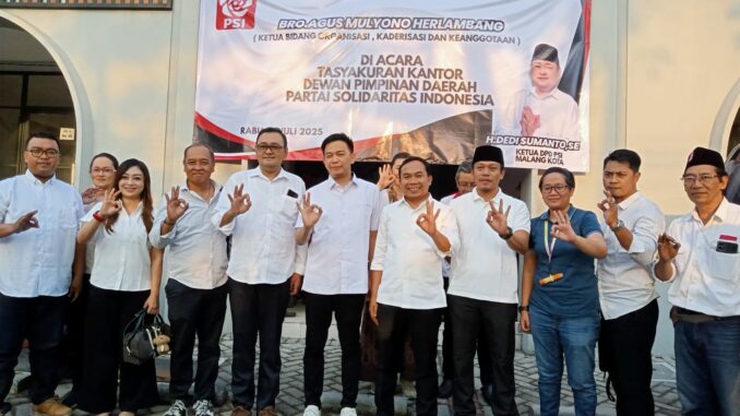 WhatsApp Image 2025-07-16 at 22.00.54 Blusukan ke Basis Kaesang di Jatim, Calon Ketum PSI, Agus Herlambang Optimis Raih Lebih Dari 50 Suara, Rabu 16 Juli 2025.