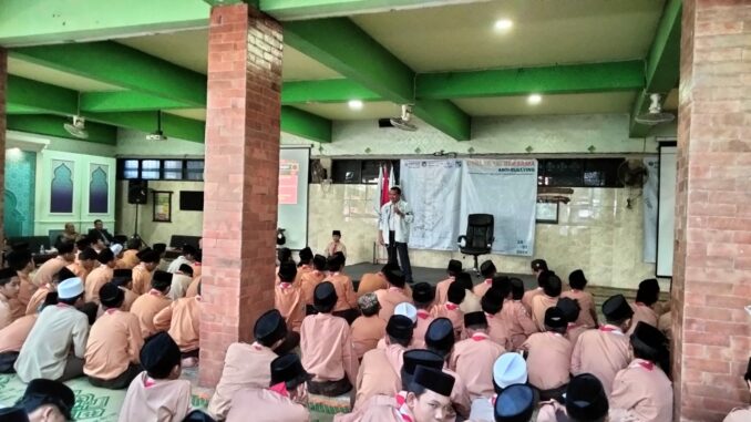WhatsApp Image 2025-07-18 at 18.42.23 Peradi DPC Malang Goes to School: Mencegah Bullying di Kalangan Remaja, Jumat 18 Juli 2025.
