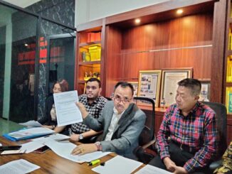 Dr Yayan Riyanto, SH, MH, kuasa hukum pengusaha karet dan saos asal Malang saat menggelar konferensi pers, Senin 21 Juli 2025.