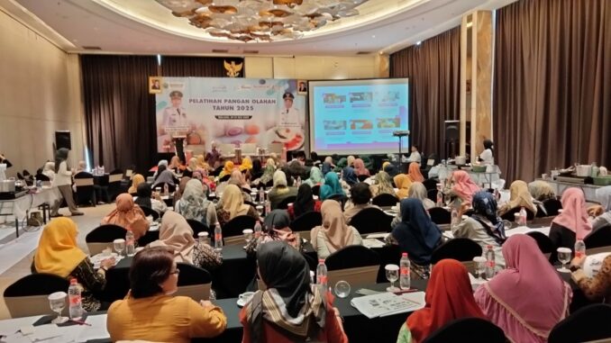 WhatsApp Image 2025-07-30 at 15.34.42 Pelatihan Pangan Olahan berbasis bahan lokal yang digelar oleh Dispangtan Kota Malang, Rabu (30/7/2025).