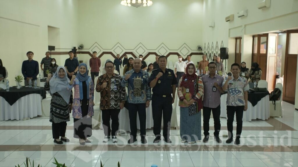 Pose bersama