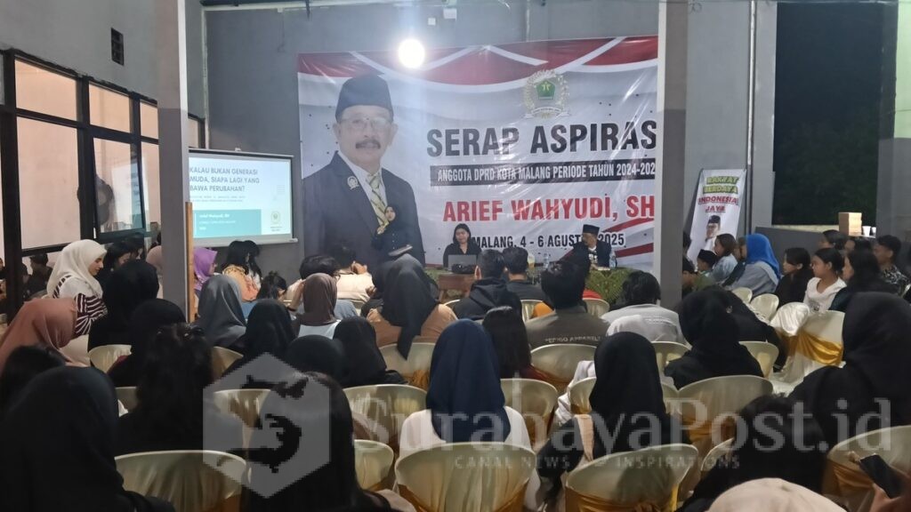 Sebanyak 121 pemuda hadir dalam forum ini dan diberi kesempatan untuk berdialog langsung dengan Arief Wahyudi