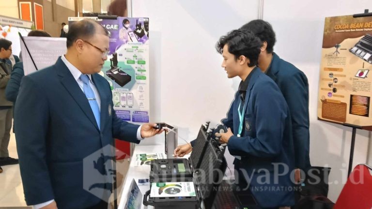 Dekan FTP UB, Prof. Dr. Yusuf Hendrawan, STP., M.App.Life. Sc., Ph.D, menegaskan bahwa Britech Store bukan hanya sekadar etalase produk, tetapi juga menjadi laboratorium kewirausahaan tempat belajar mahasiswa.