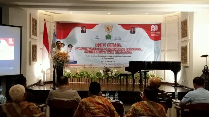 WhatsApp Image 2025-08-06 at 19.51.57 Wali Kota Malang, Wahyu Hidayat saat memberikan sambutan dalam forum Forkopimda Plus Kota Malang yang digelar di Shalimar Boutique Hotel, Rabu (6/8/2025).