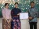 Walikota Malang, Wahyu Hidayat saat menerima penghargaan Kota Layak Anak untuk keempat kalinya dari Kementerian Agama RI. (Sumber Prokompim).