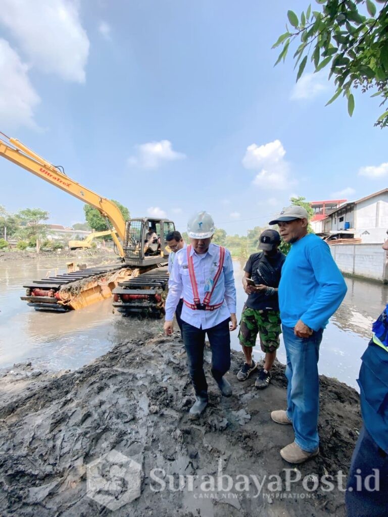 Tugu Tirta Kembali Hidupkan Sungai Wendit: Pengerukan Besar-besaran untuk Tingkatkan Kapasitas dan Kualitas Air. (Sumber Humas Tugu Tirta).