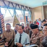 Wali Kota Wahyu Hidayat saat mendampingi Menteri lingkungan hidup beberapa waktu lalu